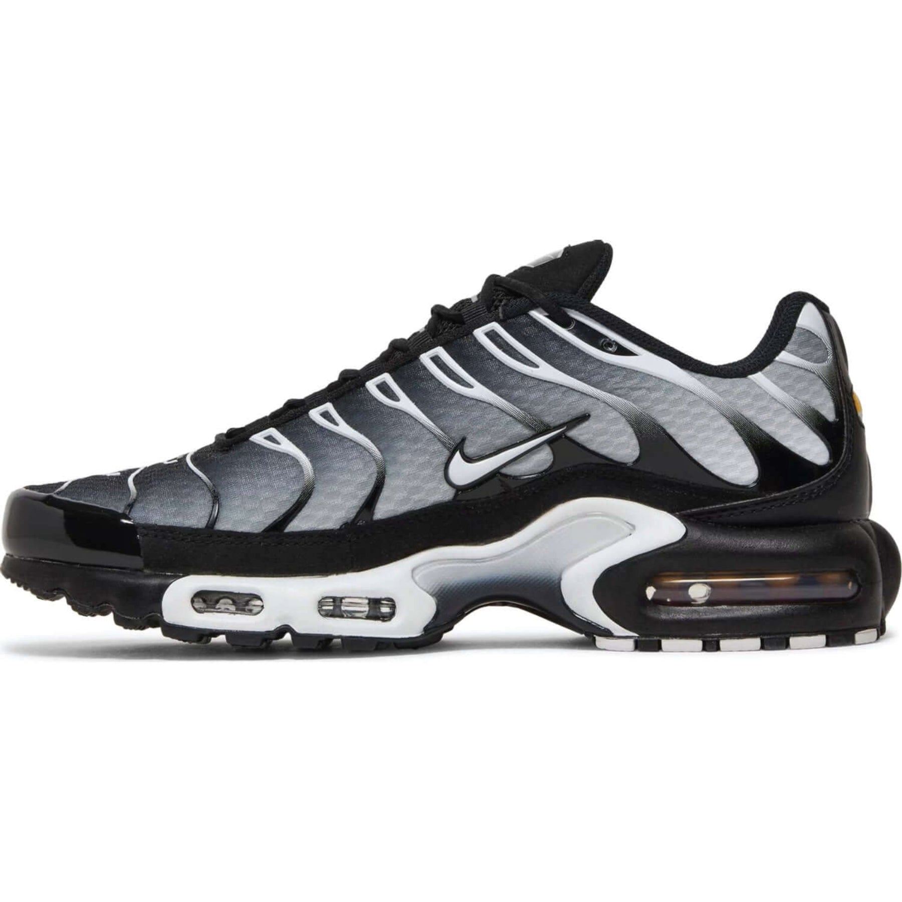 Nike Air Max Plus Black Metallic Silver | Shop Online at SneakerToe – SNEAKER TOE, Steal the Show!