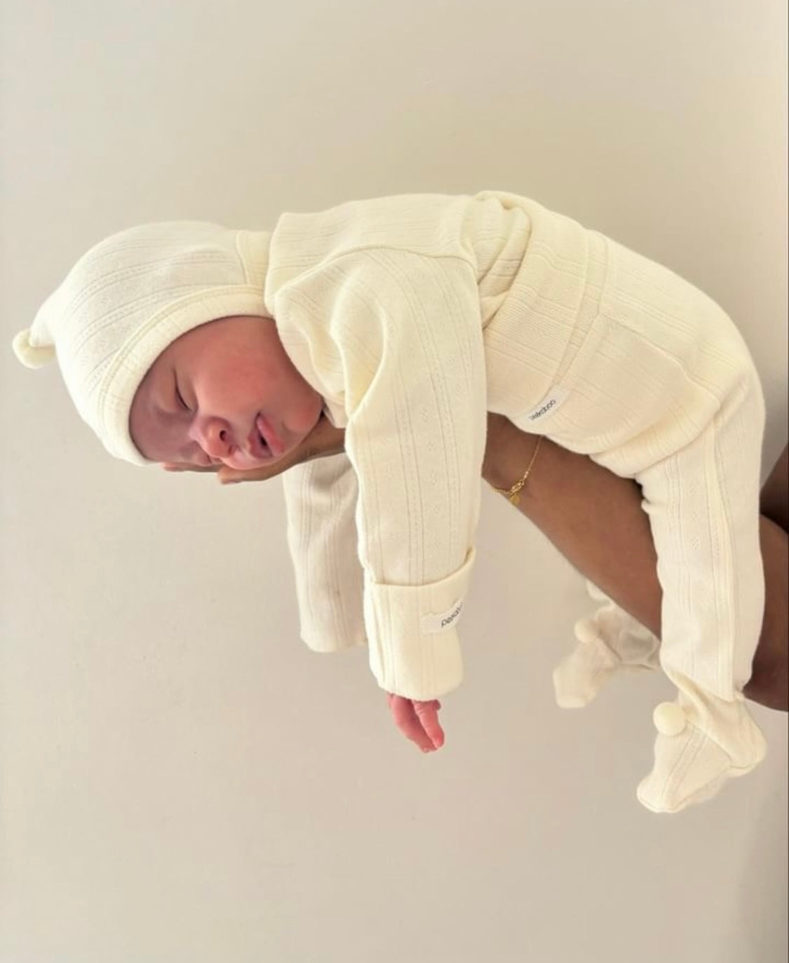 Pointelle Newborn Set (Four Colours)