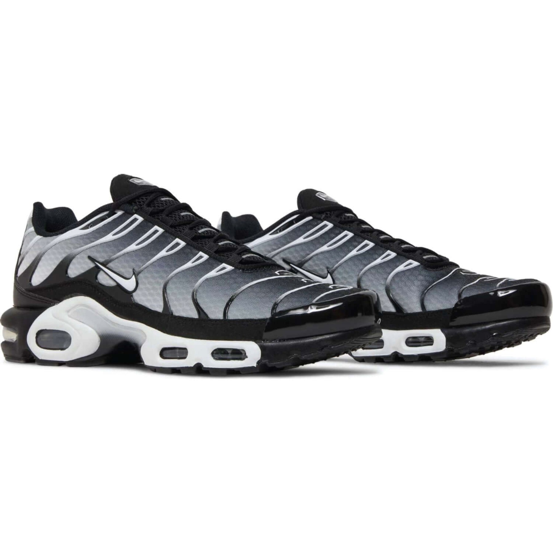 Nike Air Max Plus Black Metallic Silver | Shop Online at SneakerToe – SNEAKER TOE, Steal the Show!
