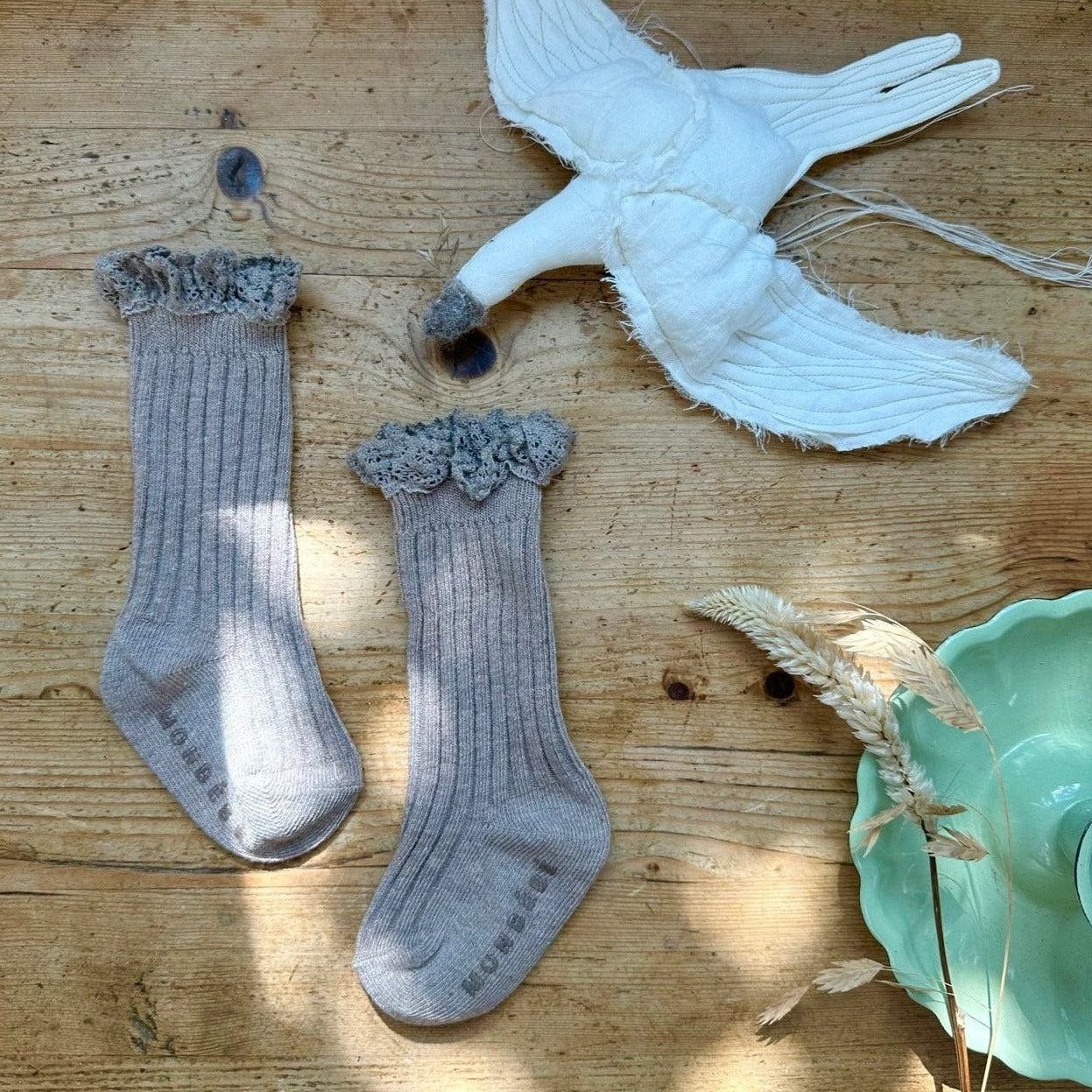 Lace Knee High Socks (Two Colours)