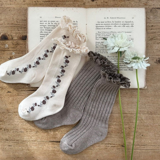 Lace Knee High Socks (Two Colours)