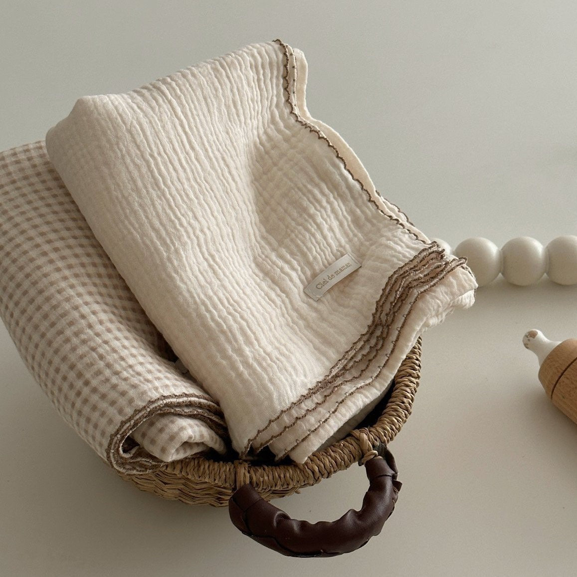 Newborn outfit + Blanket Set (Cream)