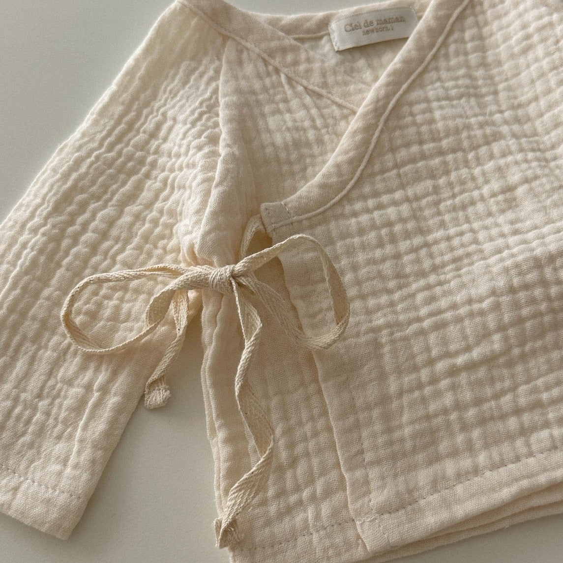 Newborn outfit + Blanket Set (Cream)