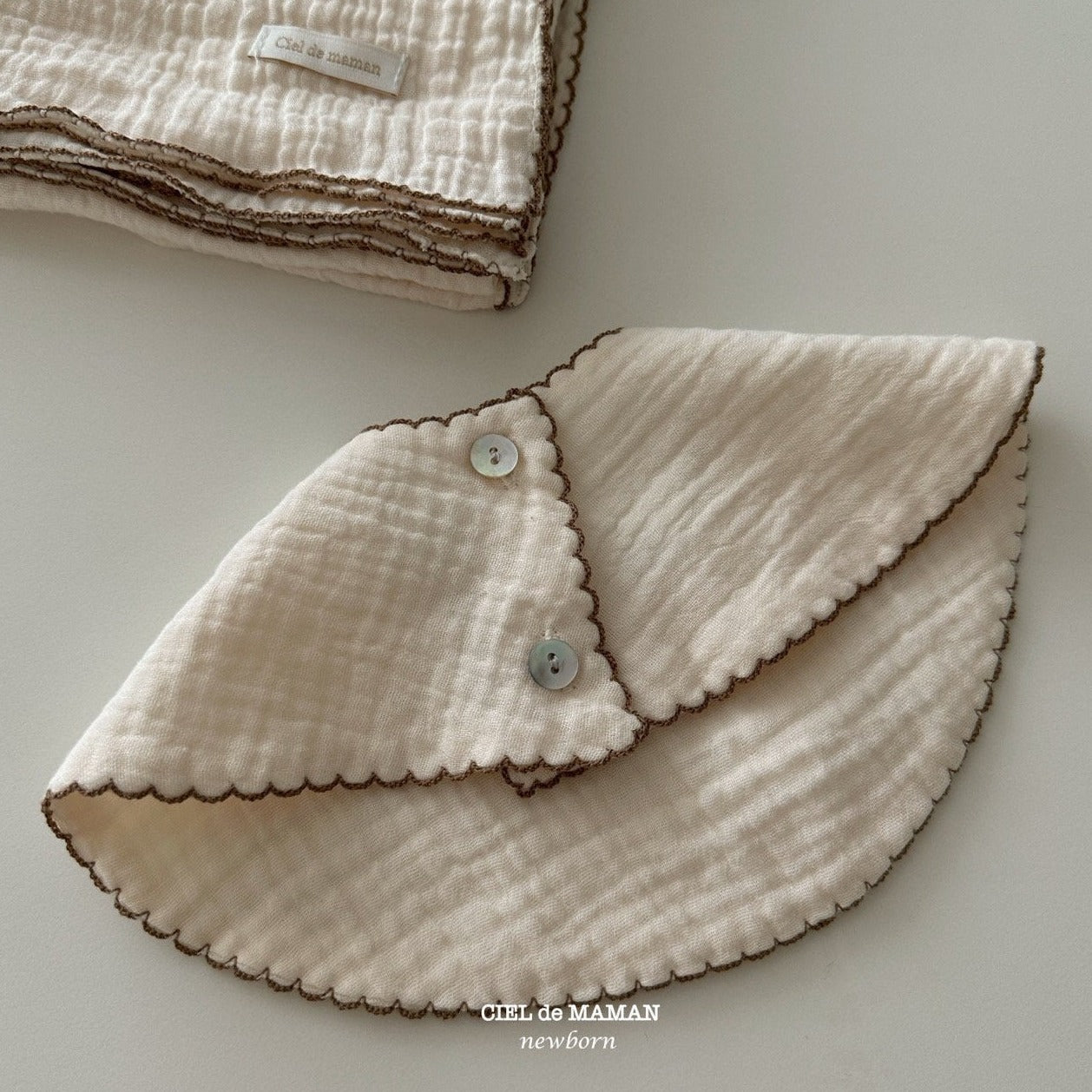 Newborn outfit + Blanket Set (Cream)