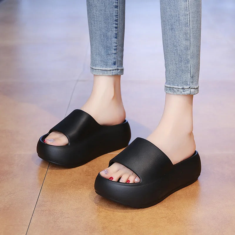Summer 2026 Women's Flat Sandals Thi Bot Bread Slippers Beach Anti-slip Casual Sle EVA Material Comfortable Slip-On oes