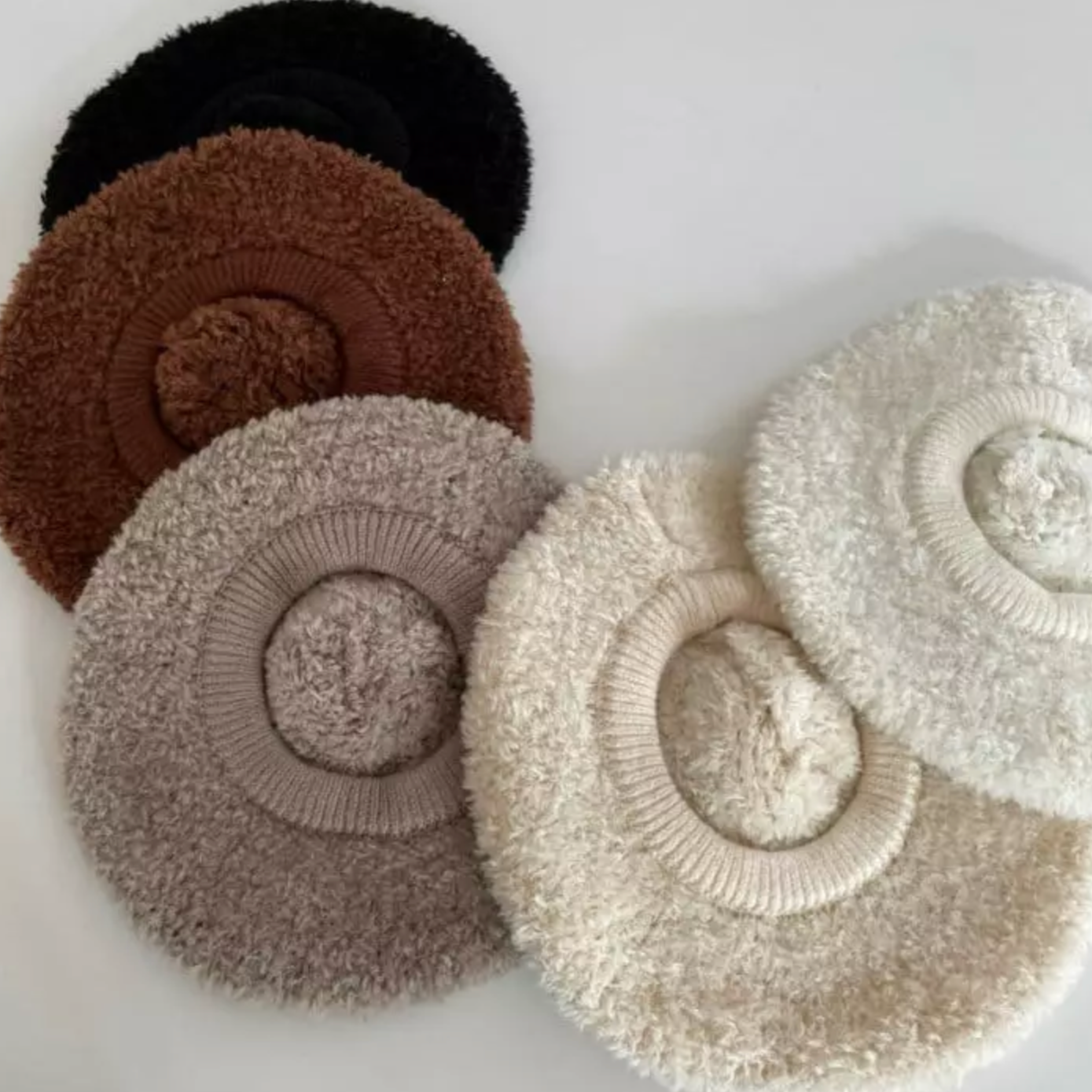 Knitted Beret (Four Colours)