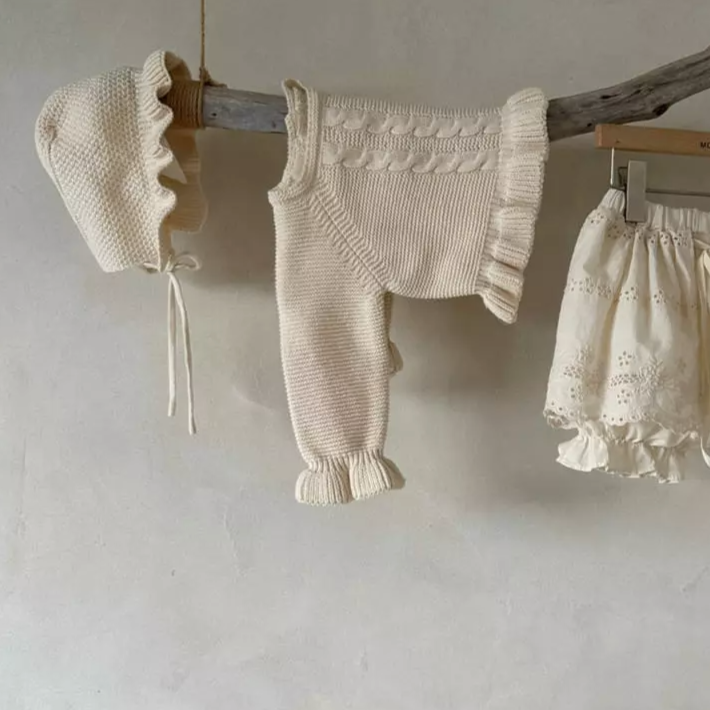 Lois Knitted Bonnet