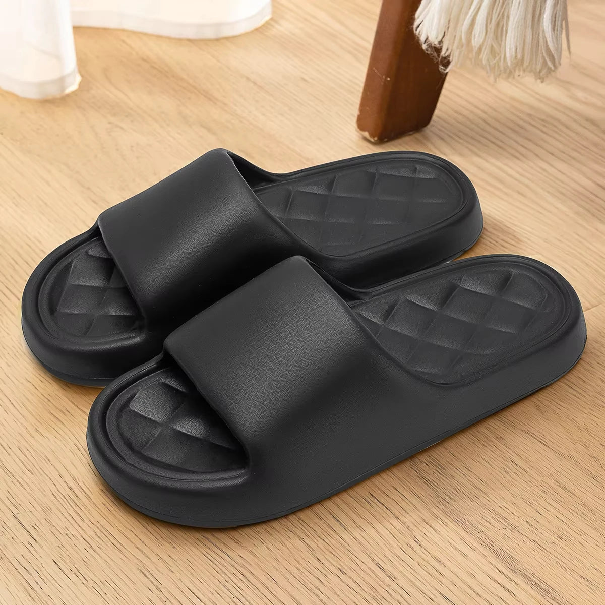 Summer solid color women's home slippers, men's EVA slippers, comfortable and fashionable, suitable for home vacation couples